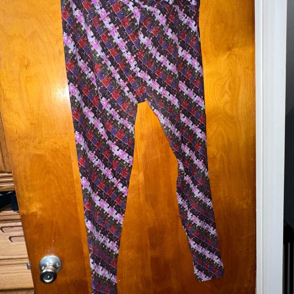 LuLaRoe leggings size tc - Picture 3 of 3